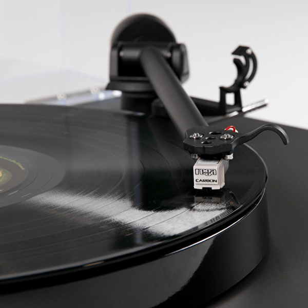 Rega Planar 1 Plus MM Siyah Pikap(Dahili Pikap Preamplifikatörlü)